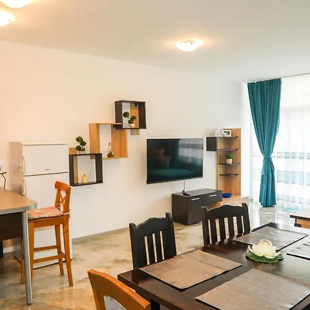 Luxury First Line With Pool And Sea View In Complex Oazis Apartment Ravda