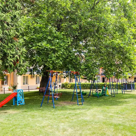 Apartment Luxury First Line With Pool And Sea View In Complex Oazis