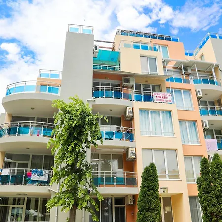 Apartment Luxury First Line With Pool And Sea View In Complex Oazis