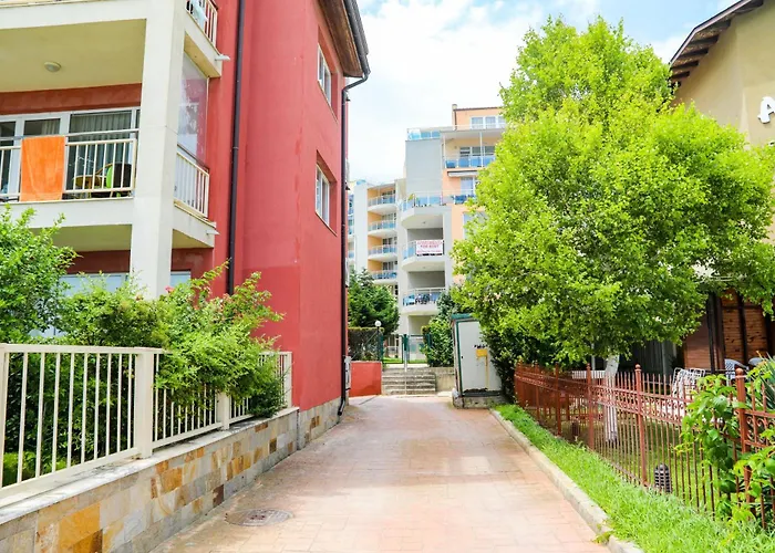 דירה Luxury First Line With Pool And Sea View In Complex Oazis *