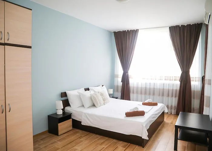 Luxury First Line With Pool And Sea View In Complex Oazis